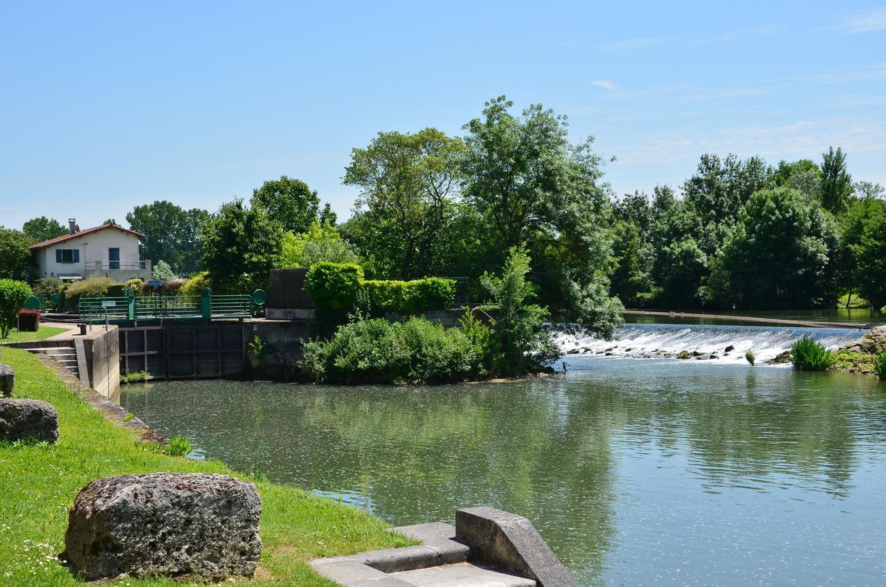 Bed and Breakfast La Tonnellerie Châteauneuf-sur-Charente Exterior foto