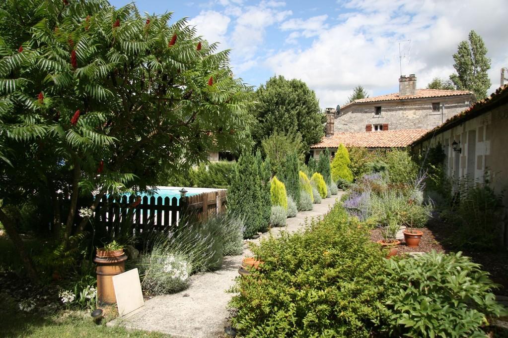 Bed and Breakfast La Tonnellerie Châteauneuf-sur-Charente Exterior foto